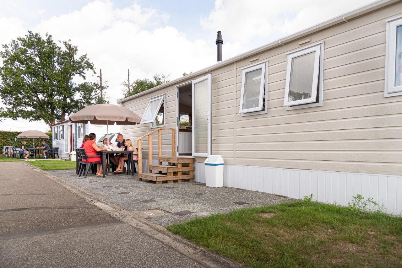 Camping De Binnenvaart Superior Chalet Aan de Wolfsberg Exterior photo